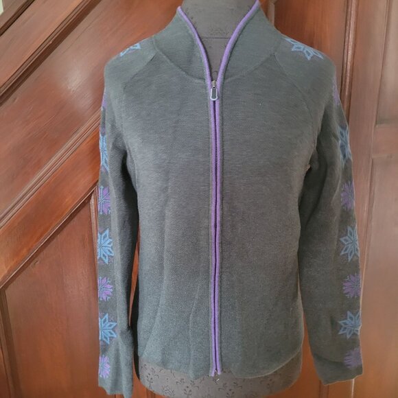 Eddie Bauer Sport Petite S Gray Cardigan With Purple & Blue Snowflake Accents Fu - Picture 1 of 6
